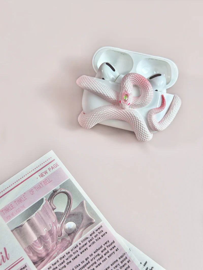 🔥Last Day 49% OFF🔥Creative Horrible Snake Wireless Earphone Case